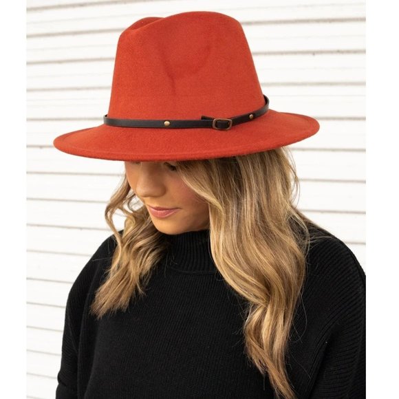 Styline Accessories - Hat. Rust Color Felt. Black Faux Leather Band. NWT